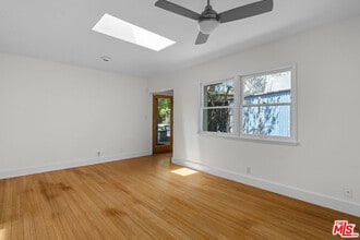 Building Photo - 608 Woodlawn Ave