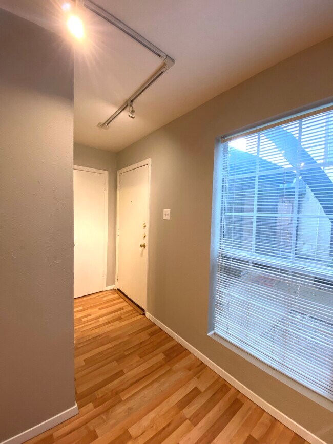 Foto del edificio - 4314 Travis St