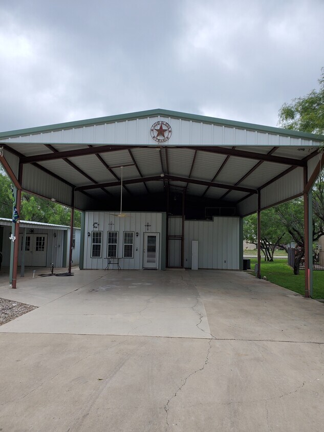 25 Cenizo Cir, Brackettville, TX 78832 House Rental in Brackettville