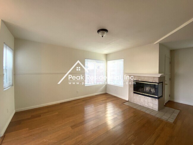 Building Photo - 3 br, 2.5 bath House - 4930 Juniper Hill Pl