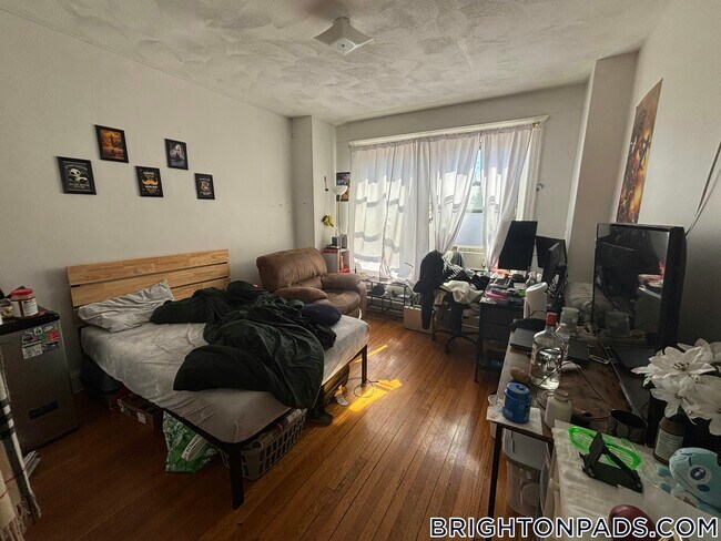 Foto del edificio - 17 Cummings Rd