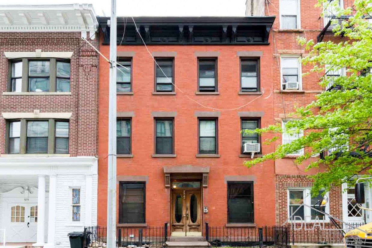Primary Photo - 577 Vanderbilt Avenue #BLDGR