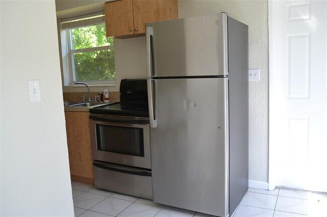 Foto del edificio - 112 SW 19th Ave