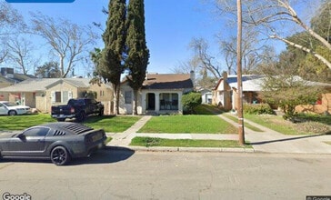 Building Photo - 1361 N Safford Ave