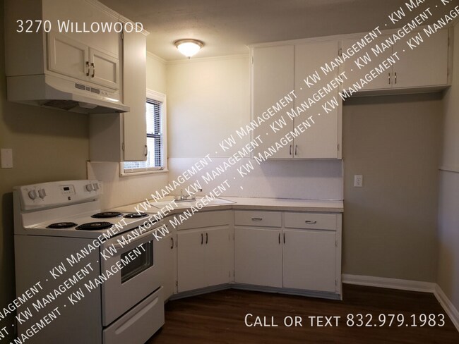 Foto del edificio - 3270 Willowood-