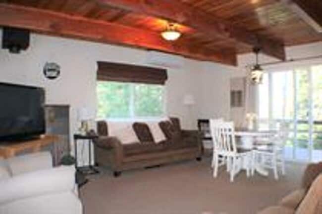 Building Photo - Charming 3-Bed, 2-Bath Home in Peaceful Tw...