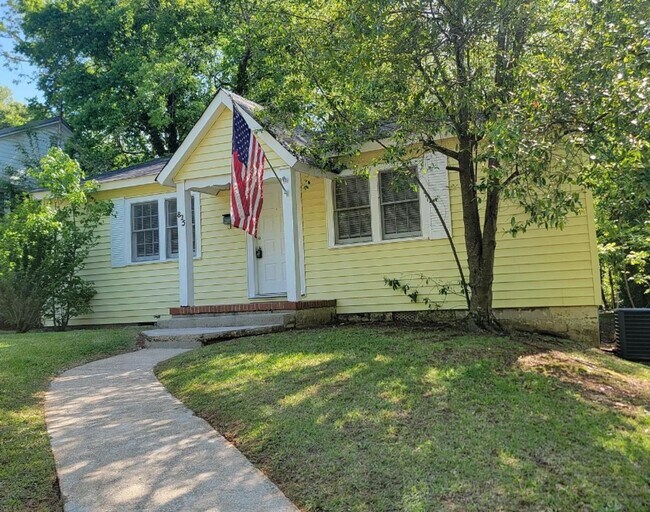 Foto del edificio - Charming 3BR/2BA Home in Anniston – Spacious Living & Prime Location