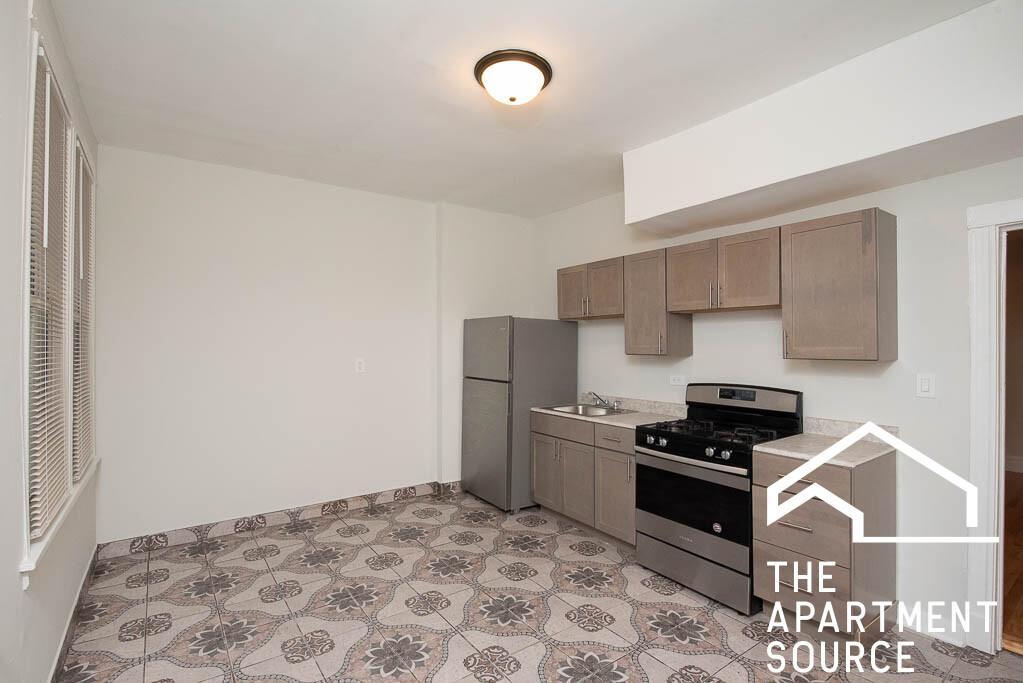 Photo - 1255 North Harding Avenue #2S
