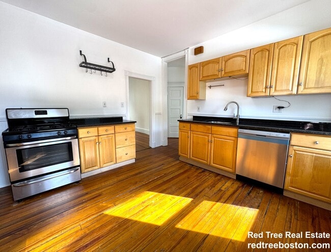 Photo - 67 Washburn Ave Apartment