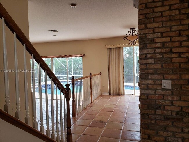 Foto del edificio - 6352 Squirewood Way