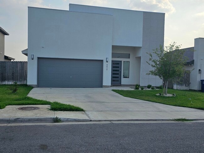 Building Photo - 5412 Capilla St