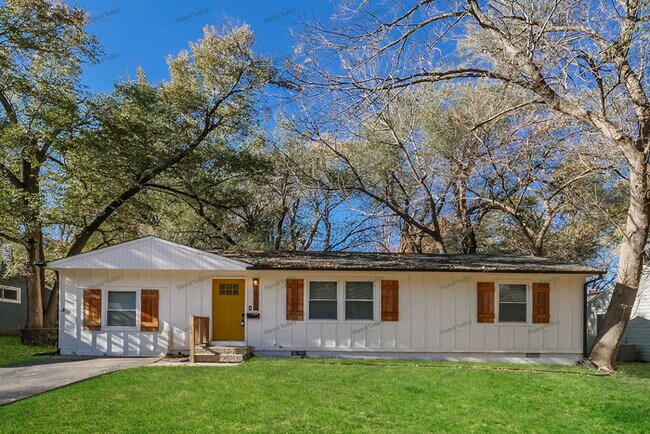 Foto del edificio - 10706 Ewing Ave