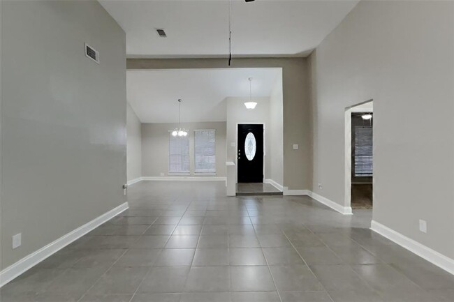 Foto del edificio - 8543 Sunny Ridge Dr