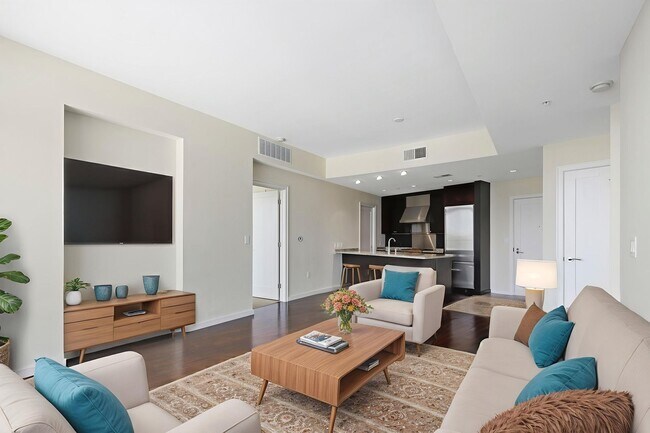 Foto del edificio - 10 Terminus Luxury 2 Bedroom Condo in Hear...