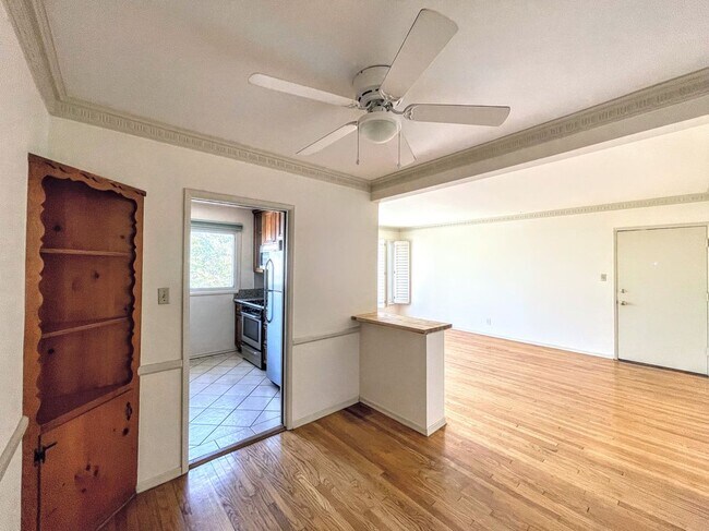 Foto del edificio - 1547 Orange Grove Ave