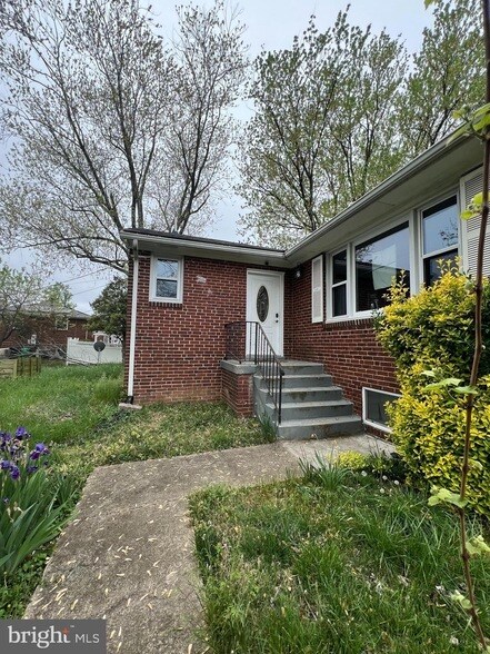 Foto principal - 4610 Lacy Ave