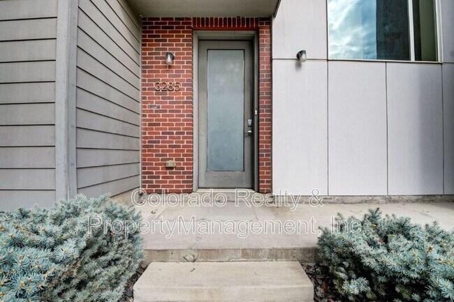 Building Photo - 3285 W 17th Ave