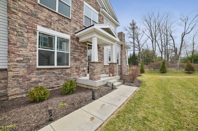 Building Photo - 25 Stone Ct