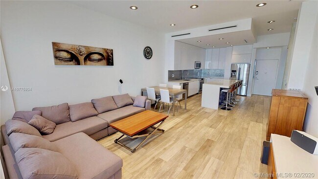 Building Photo - 3725 S Ocean Dr
