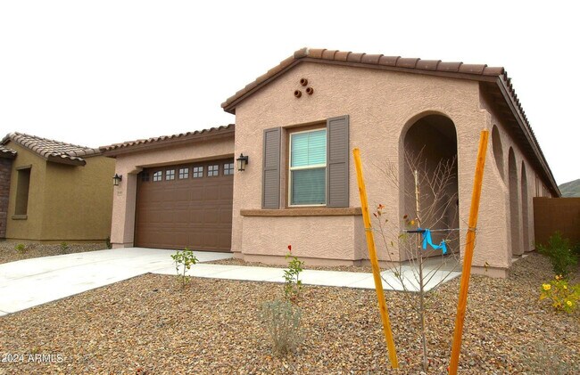 Building Photo - 1649 W la Mirada Dr