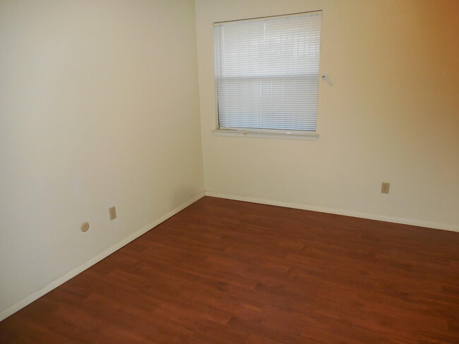 Building Photo - 3210 Isla Bahia Way