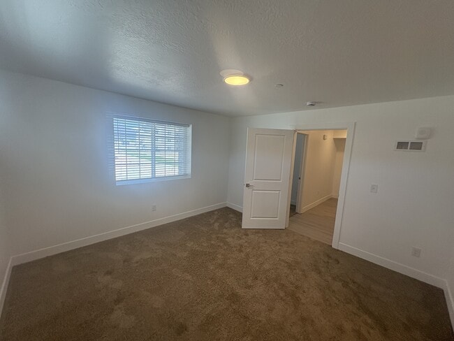 Building Photo - 1103 Sawmill Blvd E