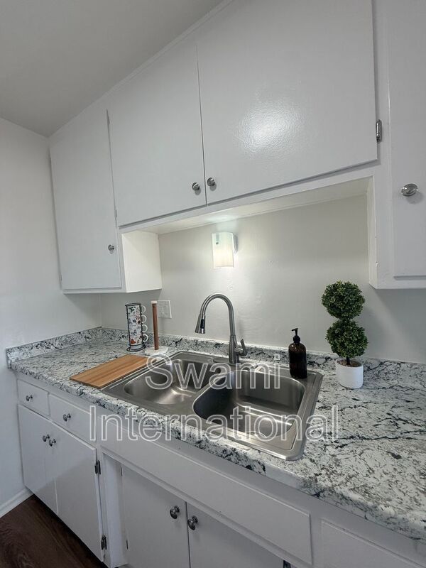 Foto del edificio - 2300 W El Segundo Blvd