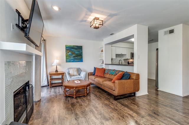 Foto del edificio - 5740 Martel Ave