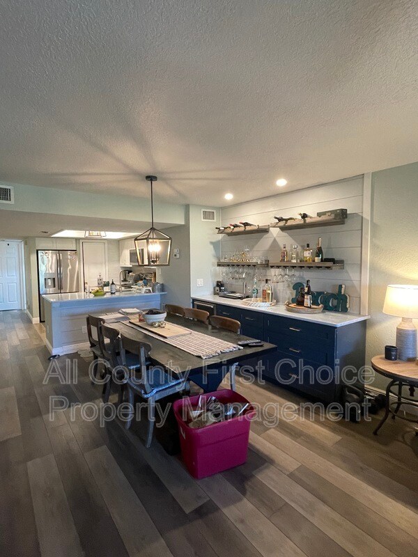 Building Photo - 9914 Indian Key Trail