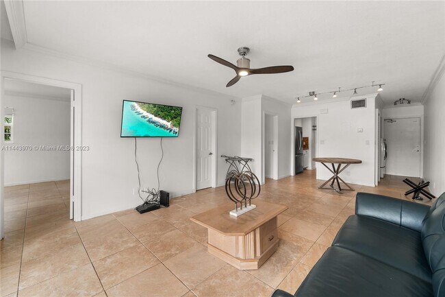 Foto del edificio - 2424 SE 17th St