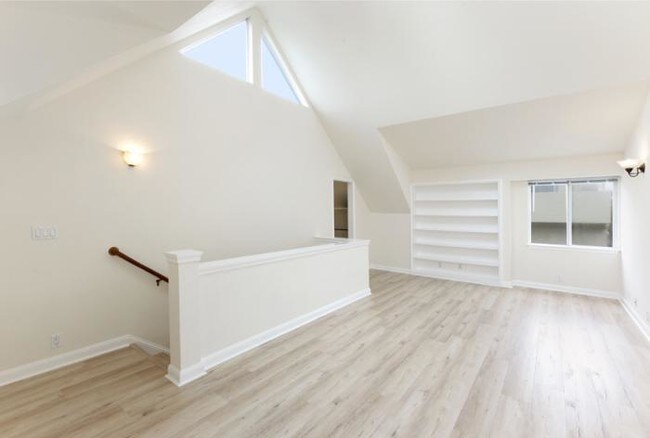 Building Photo - 1 bedroom in Pacifica CA 94044