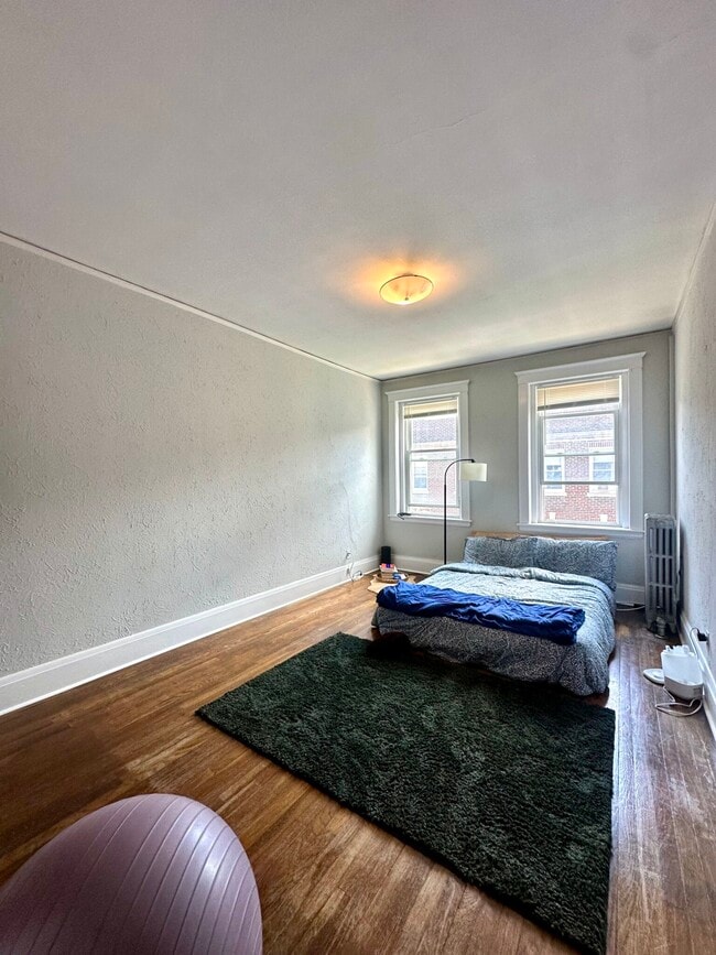 Building Photo - 46 Longwood Ave