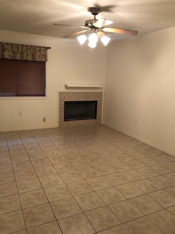 2521 Crosstimbers St Unit A1, Huntsville, TX 77320 Condo for Rent in