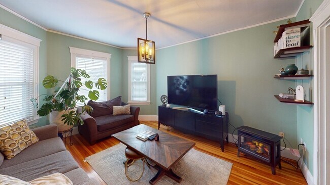 Building Photo - 23 Forest Hills St