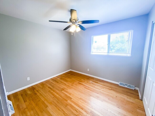 Foto del edificio - 917 Magnolia Ln