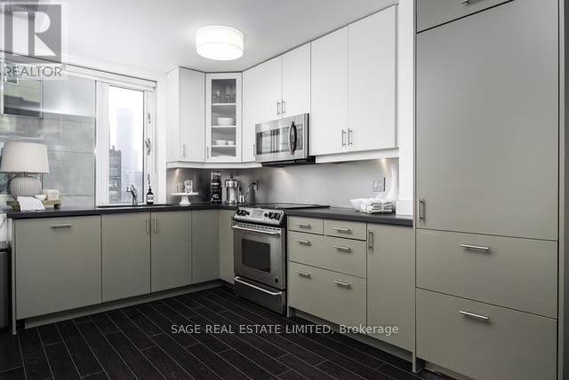 Photo du bâtiment - 388 Richmond St W