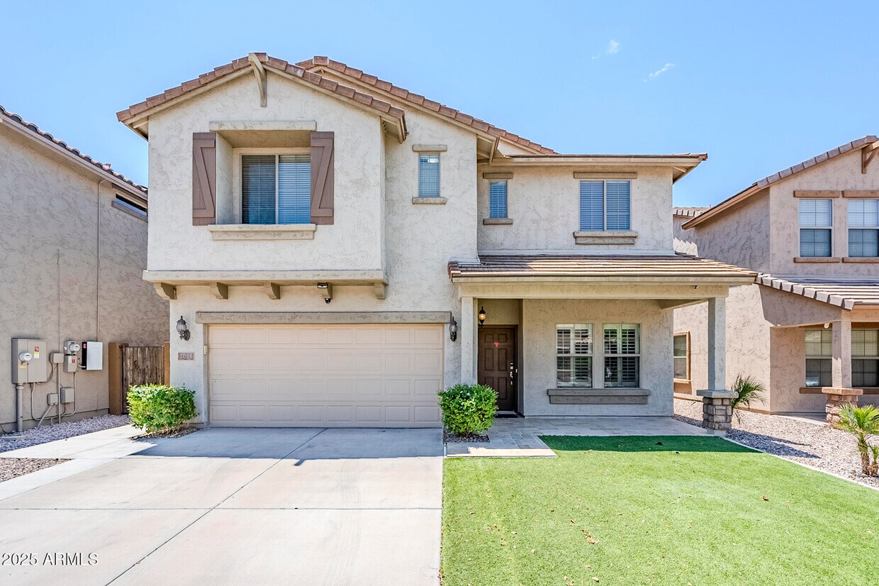 Foto principal - 2025 W Marconi Ave