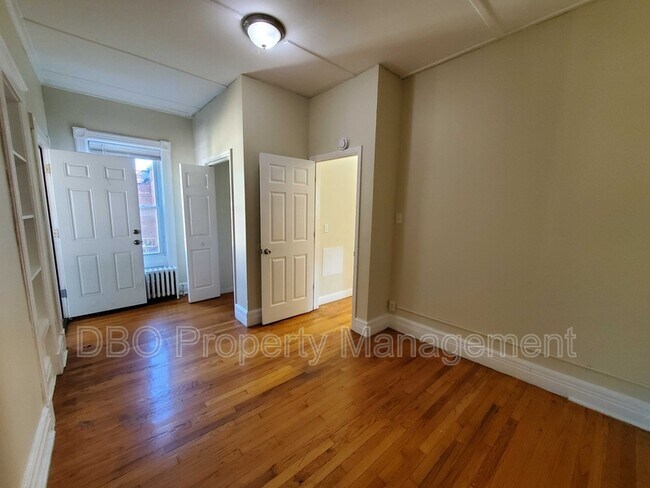 Foto del edificio - 273 Western Ave