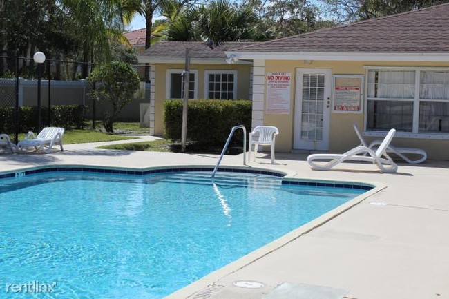 Building Photo - 1707 Palm Beach Trace Dr