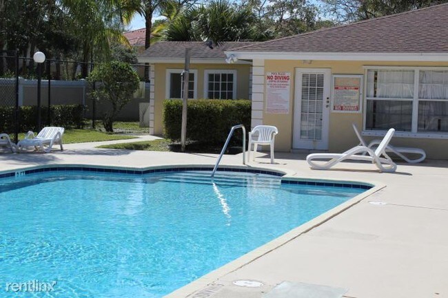 Foto del edificio - 1707 Palm Beach Trace Dr