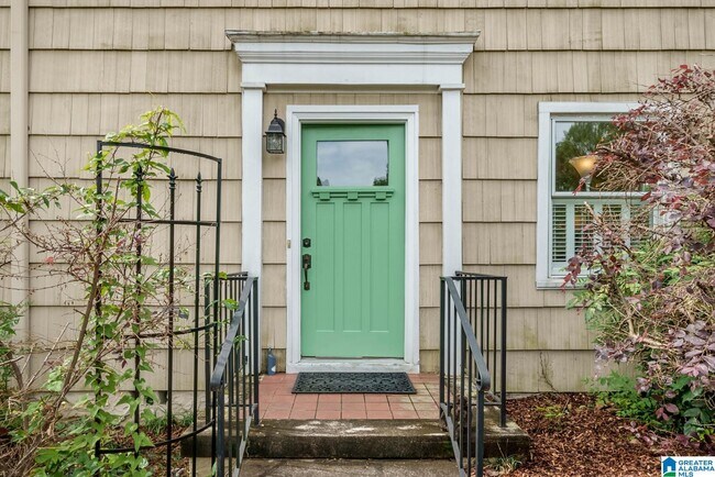 Foto del edificio - 2425 Park Ln S