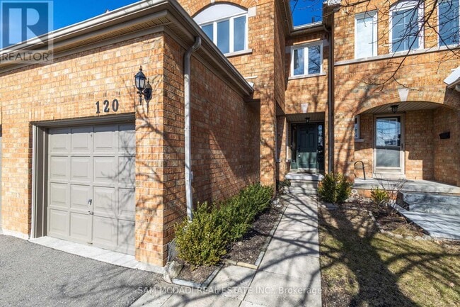 Building Photo - 5230-5230 Glen Erin Dr