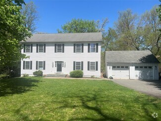 Building Photo - 137 Grandview Ave