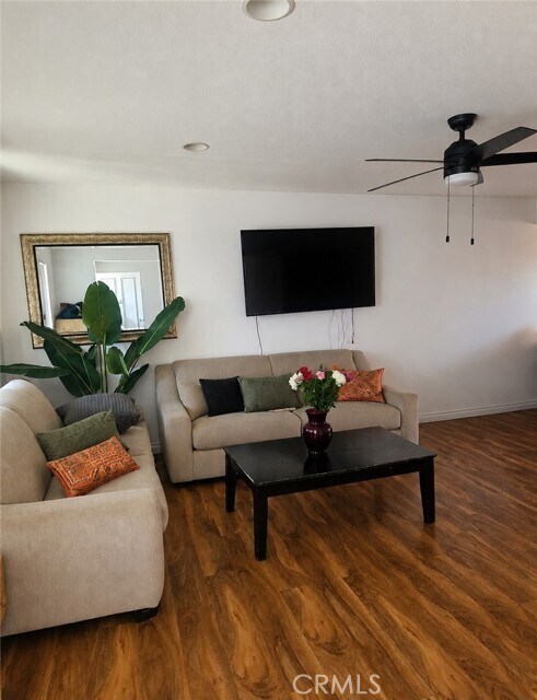 Foto del edificio - 2546 E Park Ln