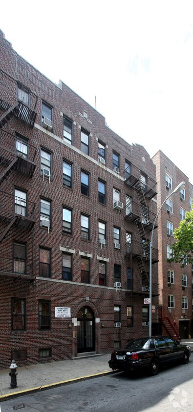 Foto del edificio - 34-16 93rd St