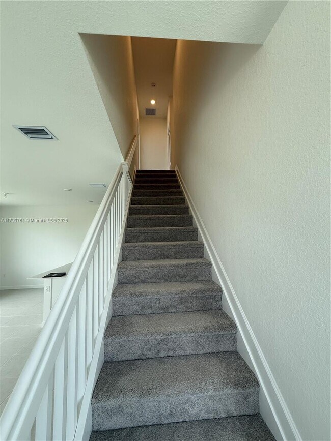 Foto del edificio - 620 SE 13th Ct