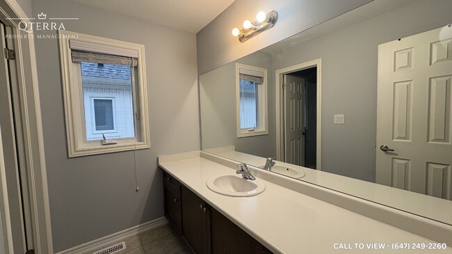 Building Photo - 1222 Plato Dr
