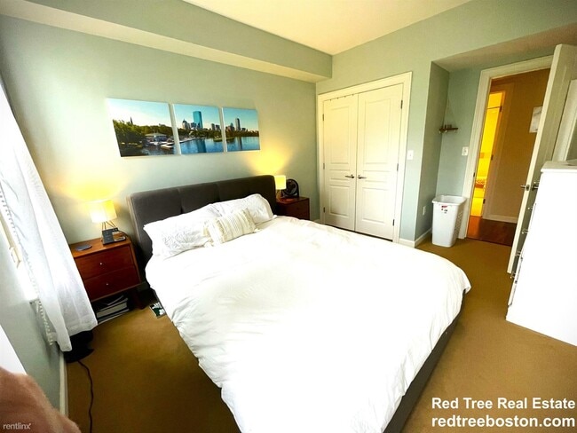Building Photo - 2 br, 2 bath Condo - 4 Repton Cir