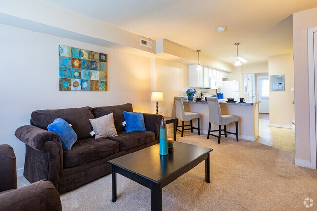 2HAB/1.5BA - Hermitage Manor