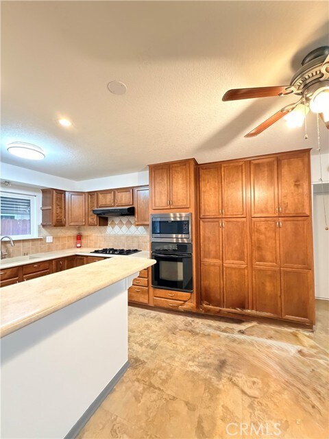 Foto del edificio - 2734 Grove